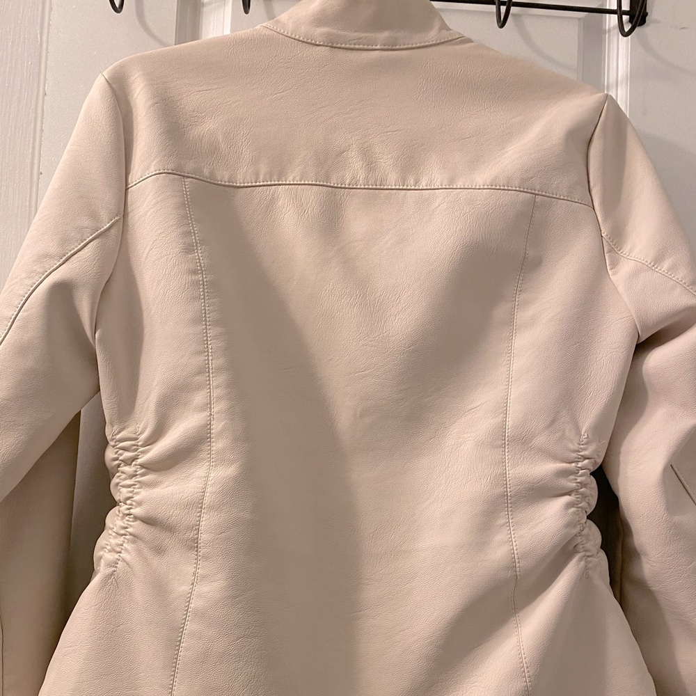 Jacket - Picture 2 of 3
